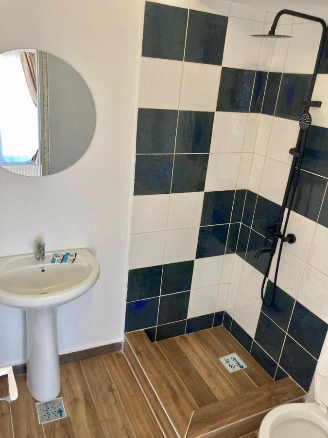 יאשי Rez Suites מראה חיצוני תמונה